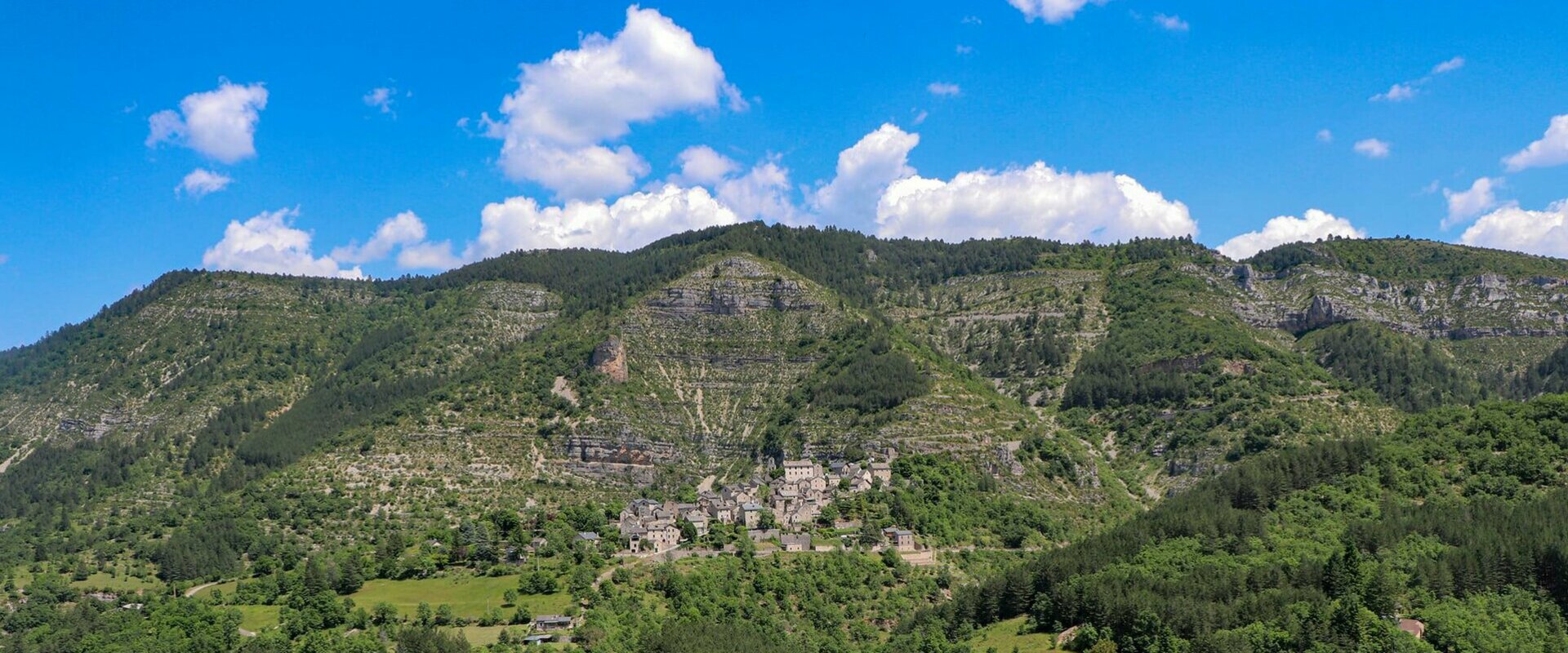 Montbrun Gorges-du-tarn-causses Villages Vacances Lozère