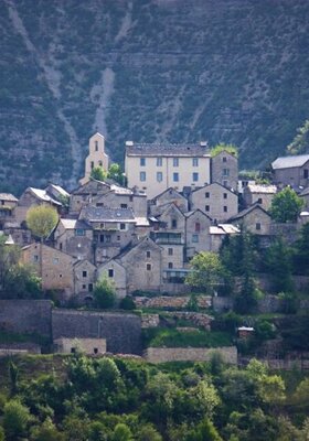 Je souhaite louer une salle   à Montbrun