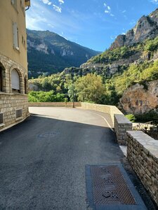 Aménagement sur le pont de Sainte-Enimie